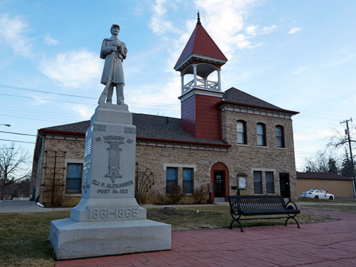 ©2017 Look Around You Ventures, LLC. Image of Civil War monument in Williamston, MI.